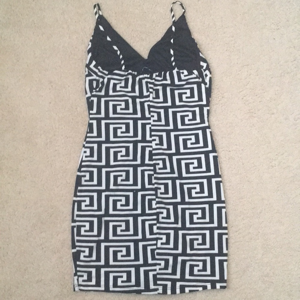 Dress - Picture 2 of 3